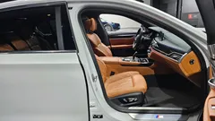 2022 BMW 7-Series 740Li xDrive M Sport Package — фото 10