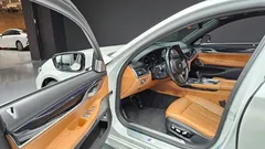 2022 BMW 7-Series 740Li xDrive M Sport Package — фото 11