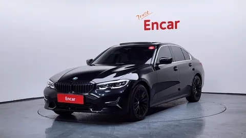 2022 BMW 3-Series 320i Luxury