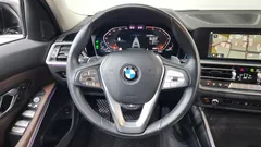 2022 BMW 3-Series 320i Luxury — фото 13