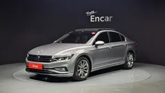 2022 Volkswagen Passat 2.0 TDI Prestige — фото 1