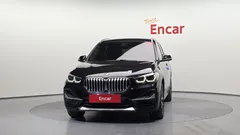 2021 BMW X1 xDrive 20i xLine, чёрный — фото 3