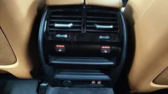 2023 BMW 5-Series 520i Luxury — фото 19
