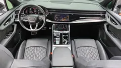 2022 Audi Q7 55 TFSI Quattro Premium, белый — фото 7