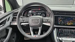 2022 Audi Q7 55 TFSI Quattro Premium, белый — фото 13