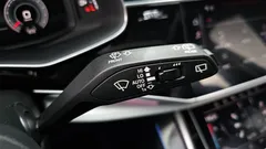 2022 Audi Q7 55 TFSI Quattro Premium, белый — фото 15