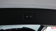 2022 Audi Q7 55 TFSI Quattro Premium, белый — фото 18