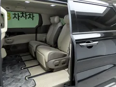 2024 Kia Canival 7-Seater Signature, чёрный — фото 16