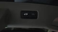 2024 Kia Canival 7-Seater Signature, чёрный — фото 19