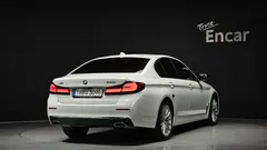 2023 BMW 5-Series 530i xDrive Luxury — фото 2