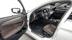 2023 BMW 5-Series 530i xDrive Luxury — фото 10
