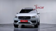 2022 Volvo XC90 T8 Ultimate Bright Hybrid — фото 3