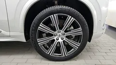 2022 Volvo XC90 T8 Ultimate Bright Hybrid — фото 5