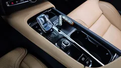 2022 Volvo XC90 T8 Ultimate Bright Hybrid — фото 9