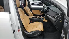 2022 Volvo XC90 T8 Ultimate Bright Hybrid — фото 11
