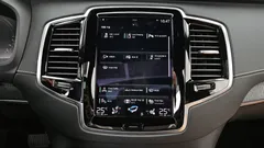 2022 Volvo XC90 T8 Ultimate Bright Hybrid — фото 16