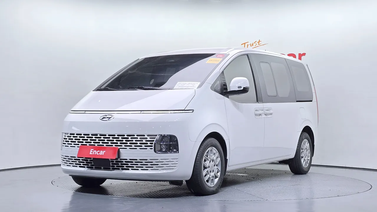 2023 Hyundai Staria Cargo 5-Seater