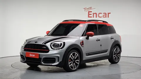 2023 Mini Countryman JCW Launch Pack