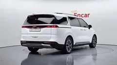 2022 Kia Canival Diesel 9-Seater Noblesse — фото 2