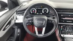 2023 Audi Q8 55 TFSI Quattro Premium, чёрный — фото 13