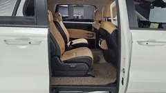 2023 Kia Carnival Diesel 9-Seater Prestige — фото 12
