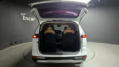 2023 Kia Carnival Diesel 9-Seater Prestige — фото 20