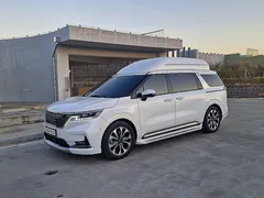 2022 Kia Carnival Gasoline 4-Seater Hi-Limousine — фото 2