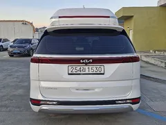 2022 Kia Carnival Gasoline 4-Seater Hi-Limousine — фото 6