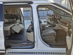 2022 Kia Carnival Gasoline 4-Seater Hi-Limousine — фото 15