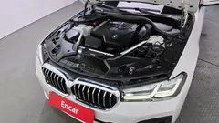 2023 BMW 5-Series 520i M Sport — фото 6