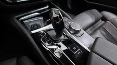 2023 BMW 5-Series 520i M Sport — фото 9