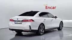 2024 BMW 5-Series 530i xDrive — фото 2