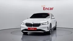 2024 BMW 5-Series 530i xDrive — фото 3