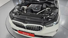 2024 BMW 5-Series 530i xDrive — фото 6