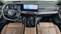 2024 BMW 5-Series 530i xDrive — фото 7