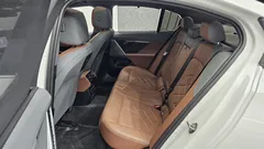 2024 BMW 5-Series 530i xDrive — фото 12