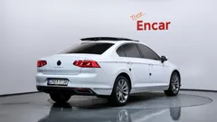 2021 Volkswagen Passat 2.0 TDI Prestige, белый — фото 2
