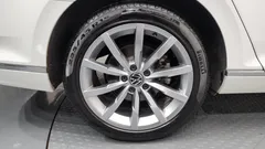 2021 Volkswagen Passat 2.0 TDI Prestige, белый — фото 5