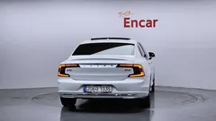 2021 Volvo S90 B6 AWD Inscription, белый — фото 4