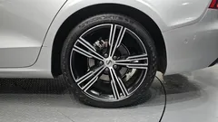 2021 Volvo S60 B5 Inscription, серебристый — фото 5