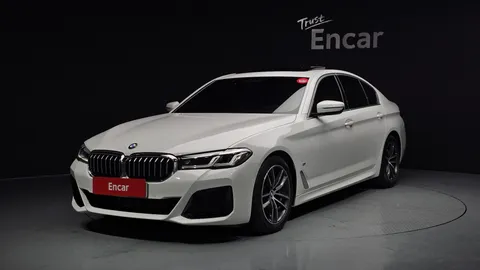 2021 BMW 5-Series 520i M Sport