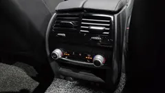 2021 BMW 5-Series 520i M Sport, белый — фото 19