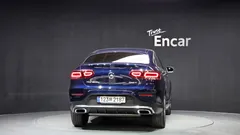 2023 Mercedes-Benz GLC-Class GLC300e 4MATIC Coupe — фото 4