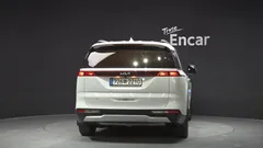 2022 Kia Carnival Diesel 11-Seater Prestige — фото 4