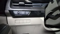2022 Kia Carnival Diesel 11-Seater Prestige — фото 16