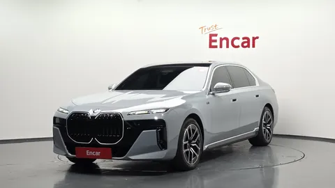 2023 BMW 7-Series 740i sDrive M Sport Individual