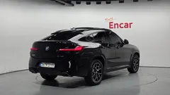 2022 BMW X4 xDrive20i M Sport — фото 2