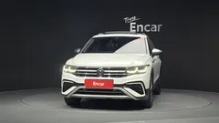 2023 Volkswagen Tiguan 2.0 TSI Prestige, белый — фото 3