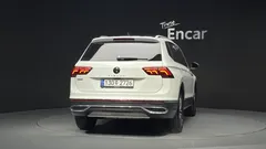 2023 Volkswagen Tiguan 2.0 TSI Prestige, белый — фото 4