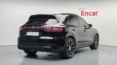 2023 Porsche Cayenne 3.0 PLATINUM EDITION — фото 2